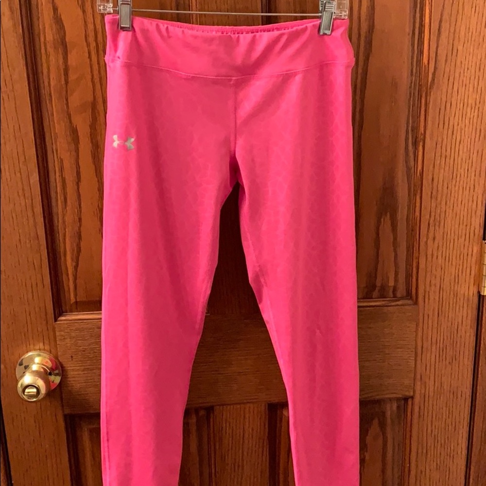 Under Armour pink crop leggings